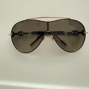 Gucci Gold and Black Aviator Sunglasses